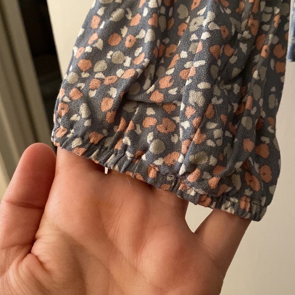 Beautiful blouse! - Picture 3 of 3